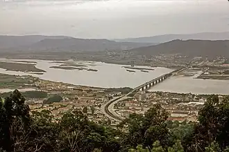 Pont Eiffel sur le Rio Lima, vu de Sainte Lucie.