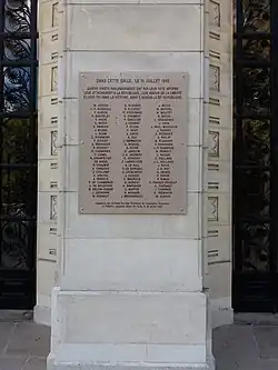 Plaque en hommage aux 80 parlementaires qui ont réfusé de donner les pleins pouvoirs au gouvernement Pétain.