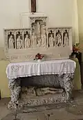 Retable en pierre datant de 1401.