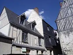 Place du Grand-Marché, 3-5 rue de la Serpe, hôtel de Jean Bourdichon