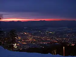 Ioujno-Sakhalinsk de nuit.