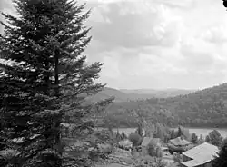 Vue d'Ivry à partir du Palomino Lodge
