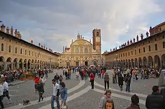 Image illustrative de l’article Piazza Ducale (Vigevano)