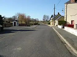 La route départementale 71 en direction de Sazeray en 2012.