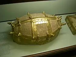 Réplique d'un reliquaire du sanctuaire de Cammin, en Poméranie, réalisé dans le Style de Mammen&nbsp;(de).