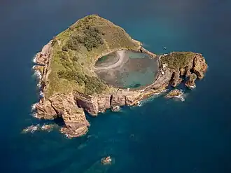 Vue générale de l'îlot.