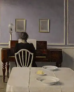 Vilhelm Hammershøi 1901, Intérieur avec piano et femme vêtue de noir (Ordrupgaard).