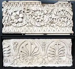 Villa Medicea di Cerreto Guidi, fragment de sculpture. Palmettes en dessous.