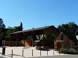 La halle de Villac.