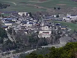 Le village de Sollières vu de Sardières.