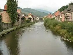 La tour des Sorcières au bord de la Thur.