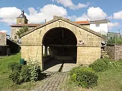 Lavoir vouté.