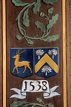 Poutres du vestibule Est.