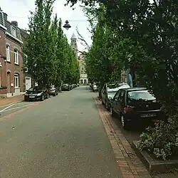 Église du Sacré-Cœur du Sart vue de la rue Jean- Jaurès.