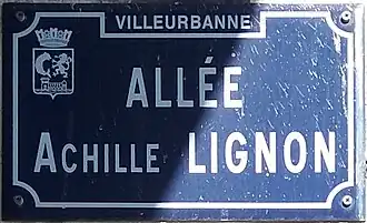 Voir la plaque.