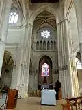 Transept, vue sud-nord.