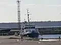 Le chalutier Viru a quai au port de Bekker.