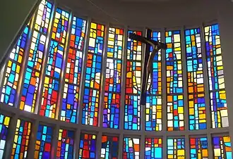 Le grand vitrail de Notre-Dame-des-Flots.