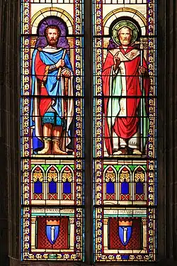 Saint Germain d'Auxerre, en gouverneur (gauche) et en évêque (droite).