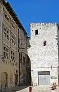 L'ensemble de la maison de chevaliers