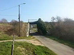 Le pont des Cloîtres à Fontgombault (36), en 2014.