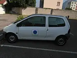 une voiture de service municipal de Fontaine