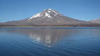 Le volcan et son reflet dans la laguna del diamante