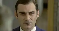 Volonté dans deux films politiques d'Elio Petri, en haut en ouvrier dans La classe ouvrière va au paradis, en bas en policier dans Enquête sur un citoyen au-dessus de tout soupçon.