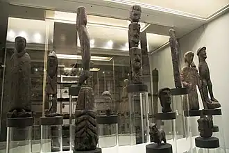 Offrandes à Séquana, divinité des sources de la Seine. Bois de chêne, vers -80.