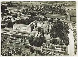 Vue aérienne Séminaire début rue de Brest vers 1950