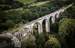 Affleurements rocheux au viaduc de Coquilleau.