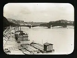 Vue d'ensemble du Pont Morand prise depuis les quais du Rhône (1891)