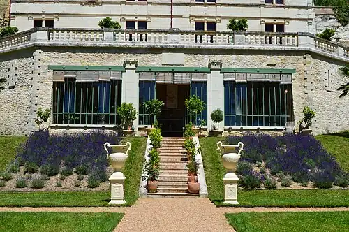 Entrée de l'orangerie royale.