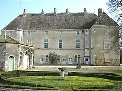 Le corps de logis du château de Germolles.