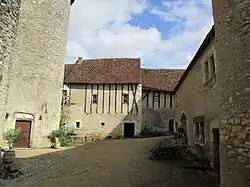 Vue intérieure du bâtiment côté est (gîte).