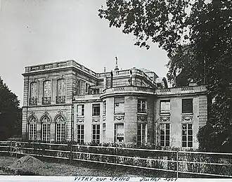 Le "petit" et "grand" château peu de temps avant la destruction du "grand château".
