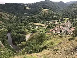 Vue sur Prades depuis la Roche Servière.