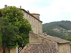 Vue sur le château (partie arrière)
