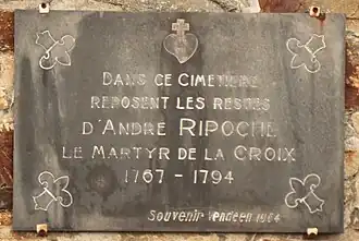 Plaque commémorative, croix du cimetière, la Chapelle-Heulin.