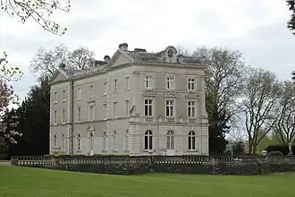 Le château empire.