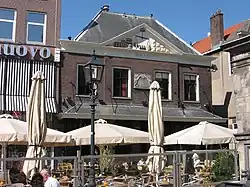 7 Poids public de Delft.