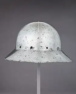 Casque de type chapel de fer (probablement 17e siècle)