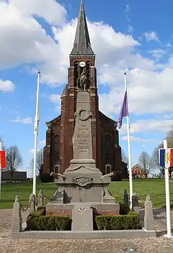 Le monument aux morts.