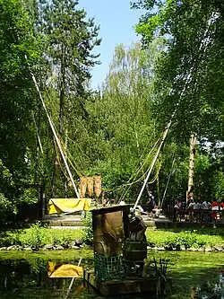 La Catapulte (2013).