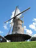 Wijk en Aalburg, moulin à galerie De Twee Gebroeders.