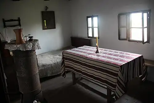 L'intérieur de la maison.