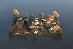 La forteresse de Wilhelmstein (dans le Steinhuder Meer), construit à partir de 1761 par le comte Guillaume.