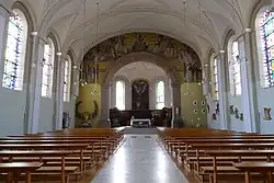 Vue intérieure de la nefvers le chœur.