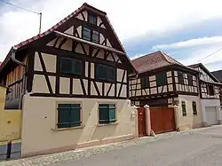 Ancienne auberge « À l'Ange » (1723) puis ferme, 5 rue du Château.