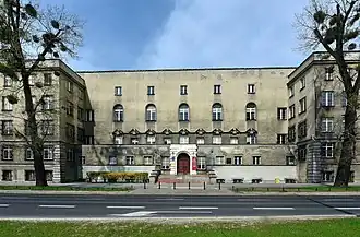 Bâtiment de l'Université polonaise libre, rue Banacha, en août 1944, le quartier général de la 29e Division SS y est cantonné.